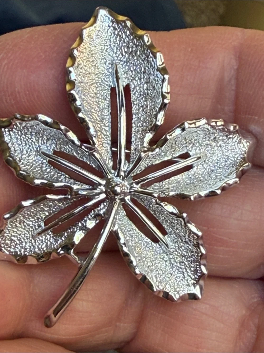 Vintage signed SARAH COVENTRY Silver Leaf Floral Brooch vgc one owner